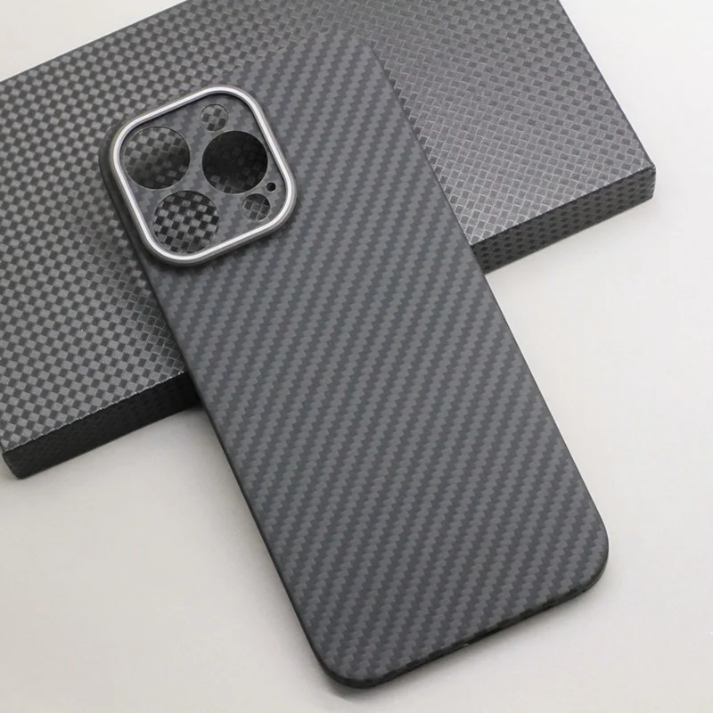 Coque iphone 14 pro en véritable Kevlar Carbone noir