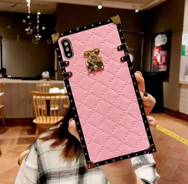 Coque Dubaï rose pour la protection des iPhone